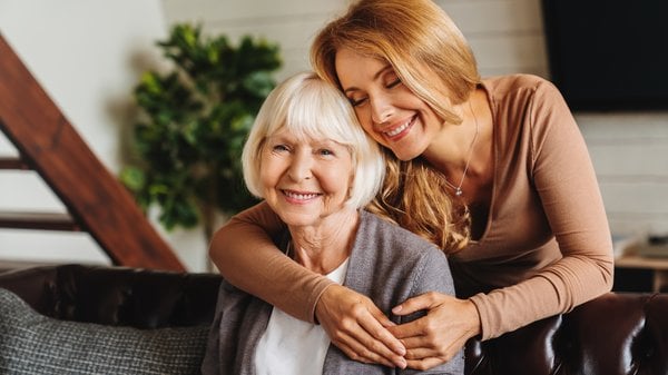5 Signs Your Parent Can No Longer Live Alone Safely